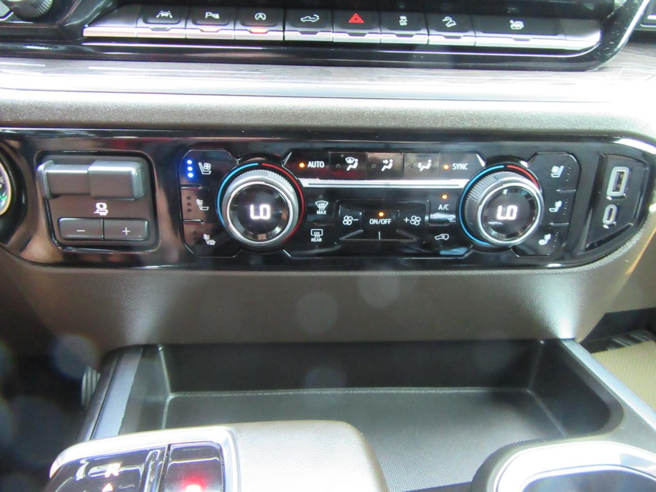 Chevrolet Silverado 1500 LTZ Crew Cab 4WD 2023
