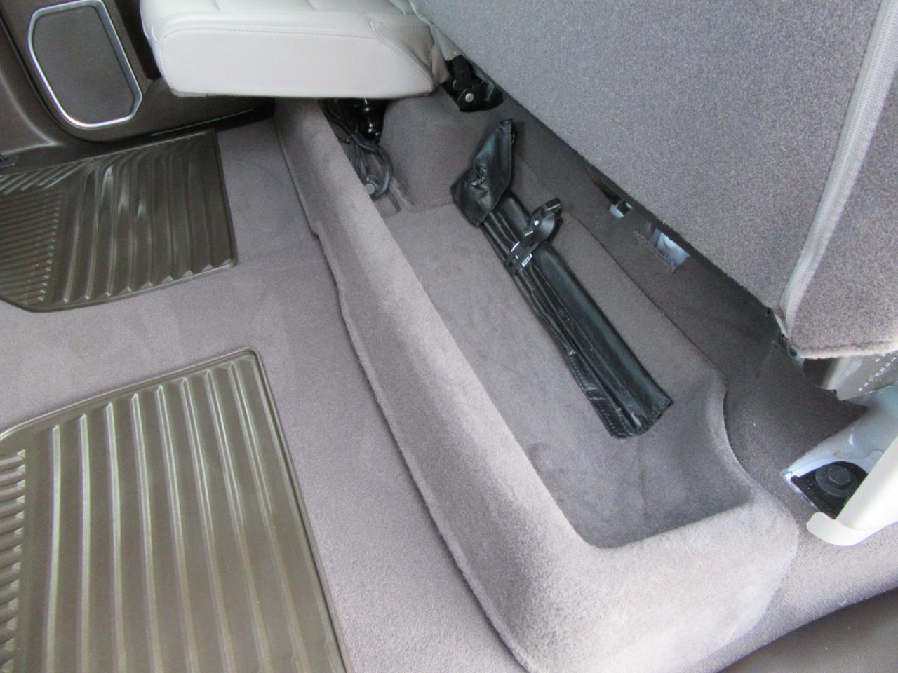 Chevrolet Silverado 1500 LTZ Crew Cab 4WD 2023