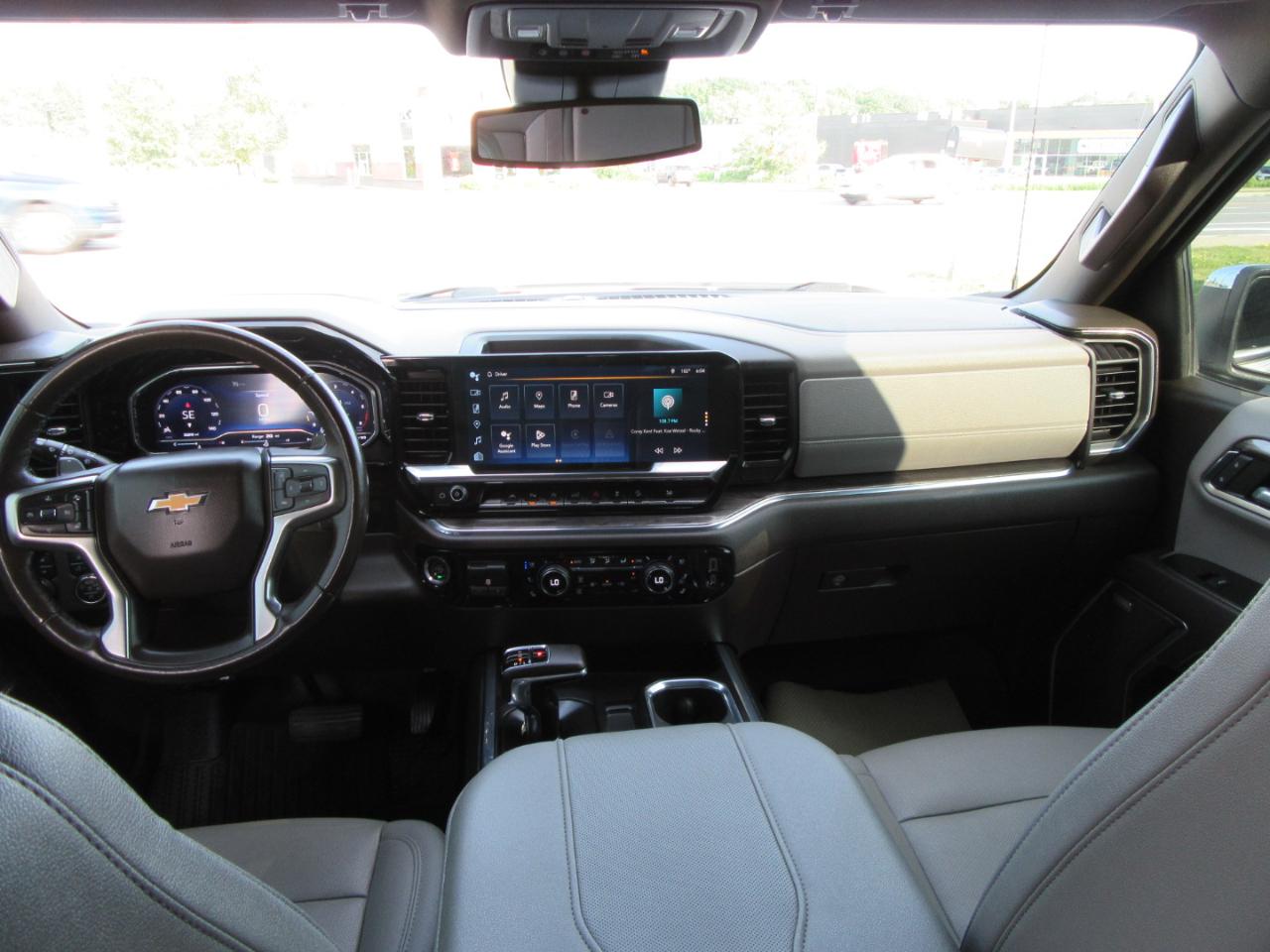 Chevrolet Silverado 1500 LTZ Crew Cab 4WD 2023