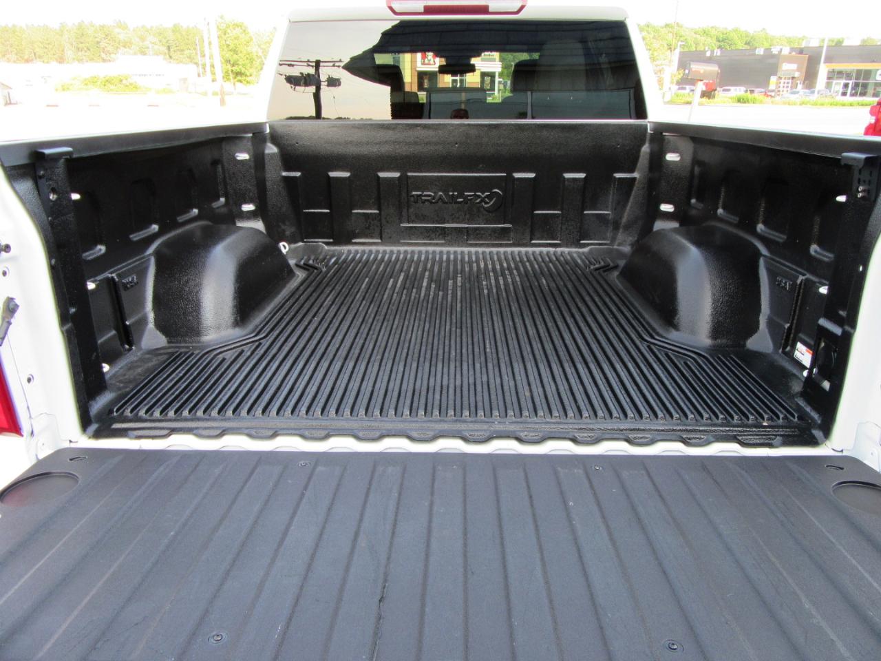 Chevrolet Silverado 1500 LTZ Crew Cab 4WD 2023