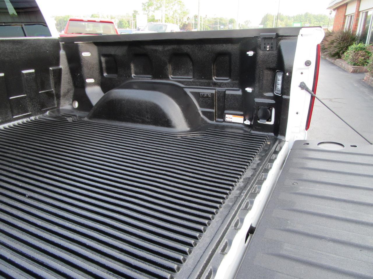 Chevrolet Silverado 1500 LTZ Crew Cab 4WD 2023