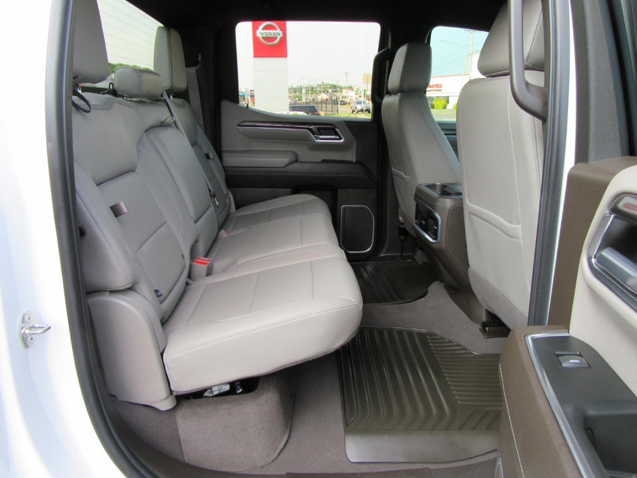 Chevrolet Silverado 1500 LTZ Crew Cab 4WD 2023