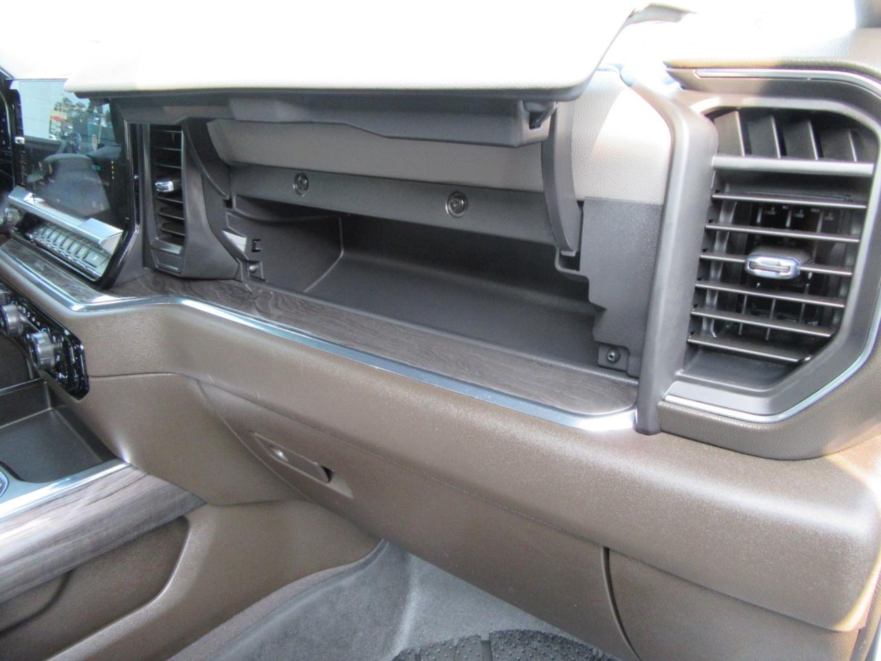 Chevrolet Silverado 1500 LTZ Crew Cab 4WD 2023