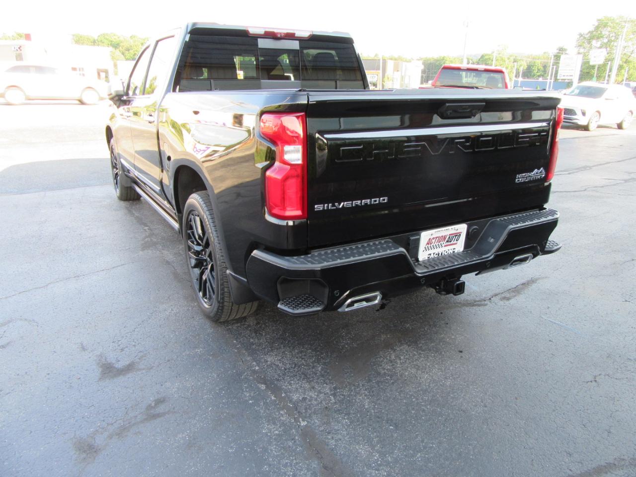Chevrolet Silverado 1500 High Country Crew Cab 4WD 2024