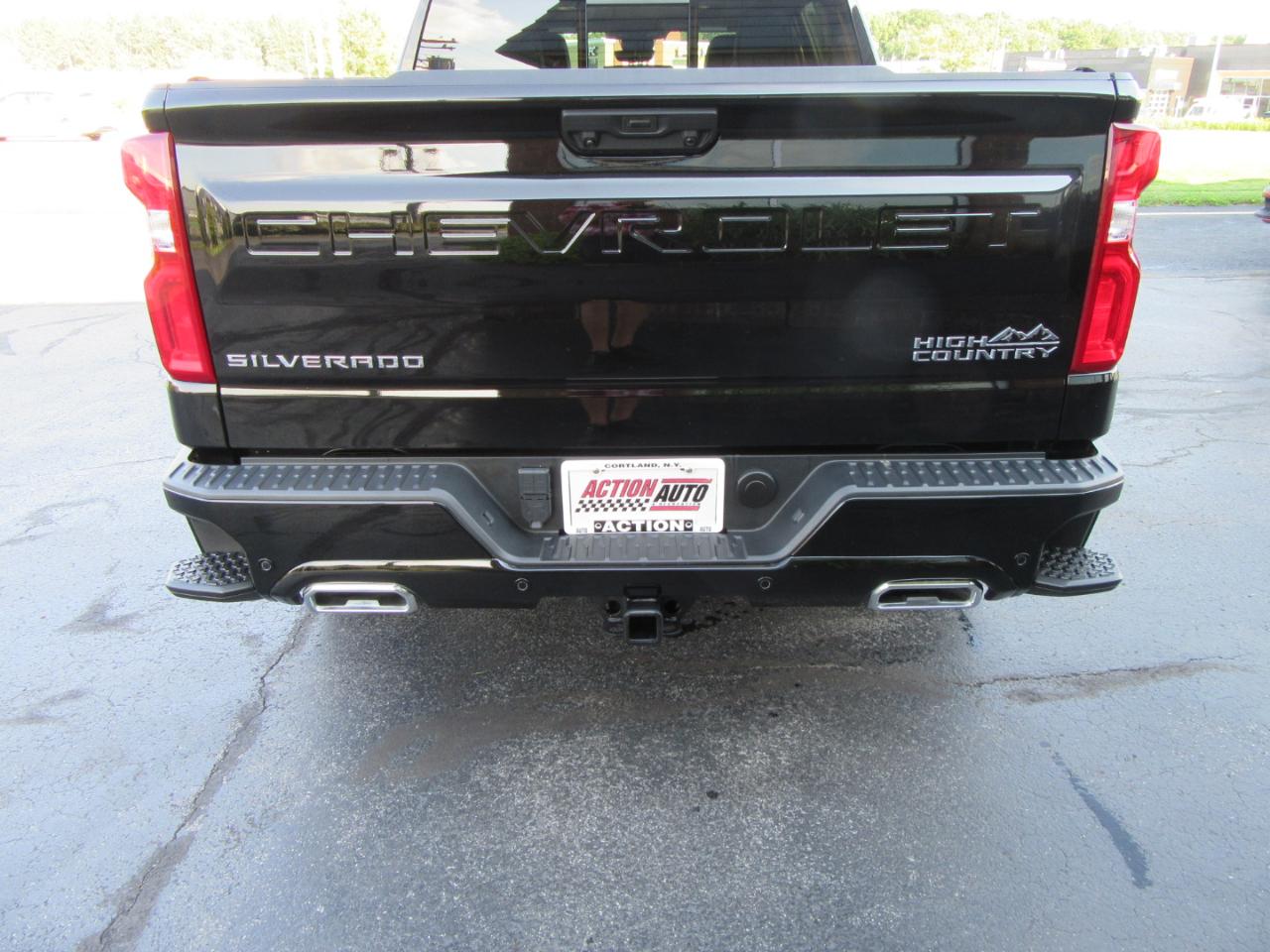 Chevrolet Silverado 1500 High Country Crew Cab 4WD 2024