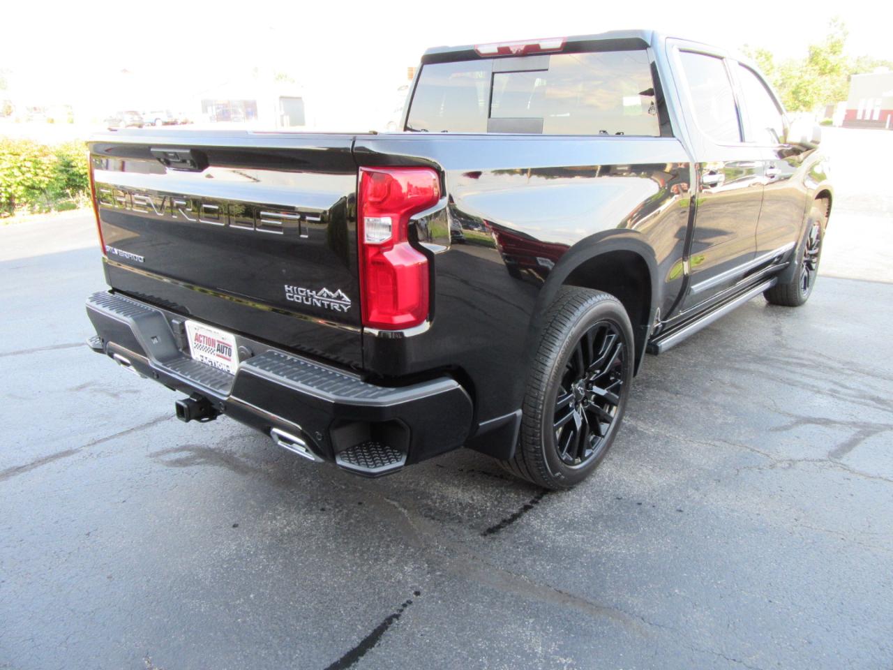 Chevrolet Silverado 1500 High Country Crew Cab 4WD 2024