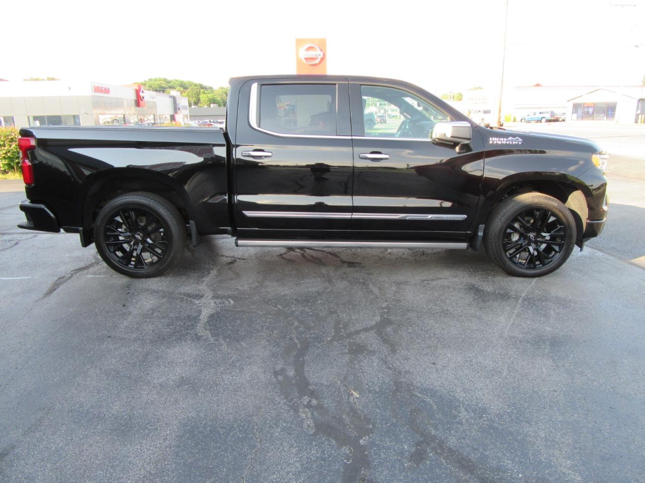 Chevrolet Silverado 1500 High Country Crew Cab 4WD 2024