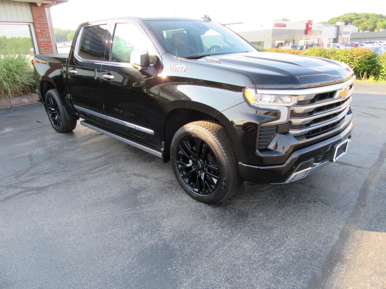 Chevrolet Silverado 1500 High Country Crew Cab 4WD 2024