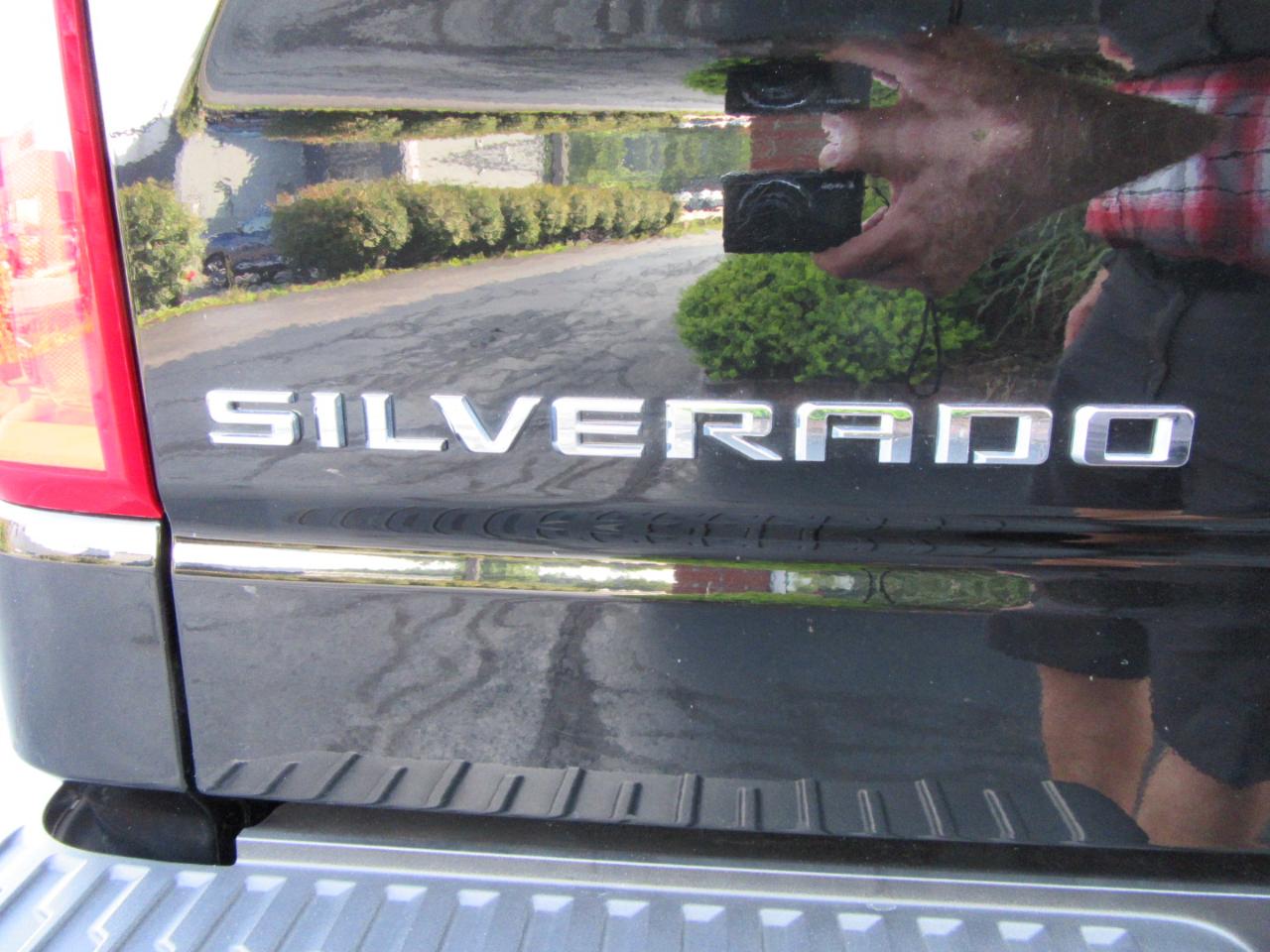 Chevrolet Silverado 1500 High Country Crew Cab 4WD 2024