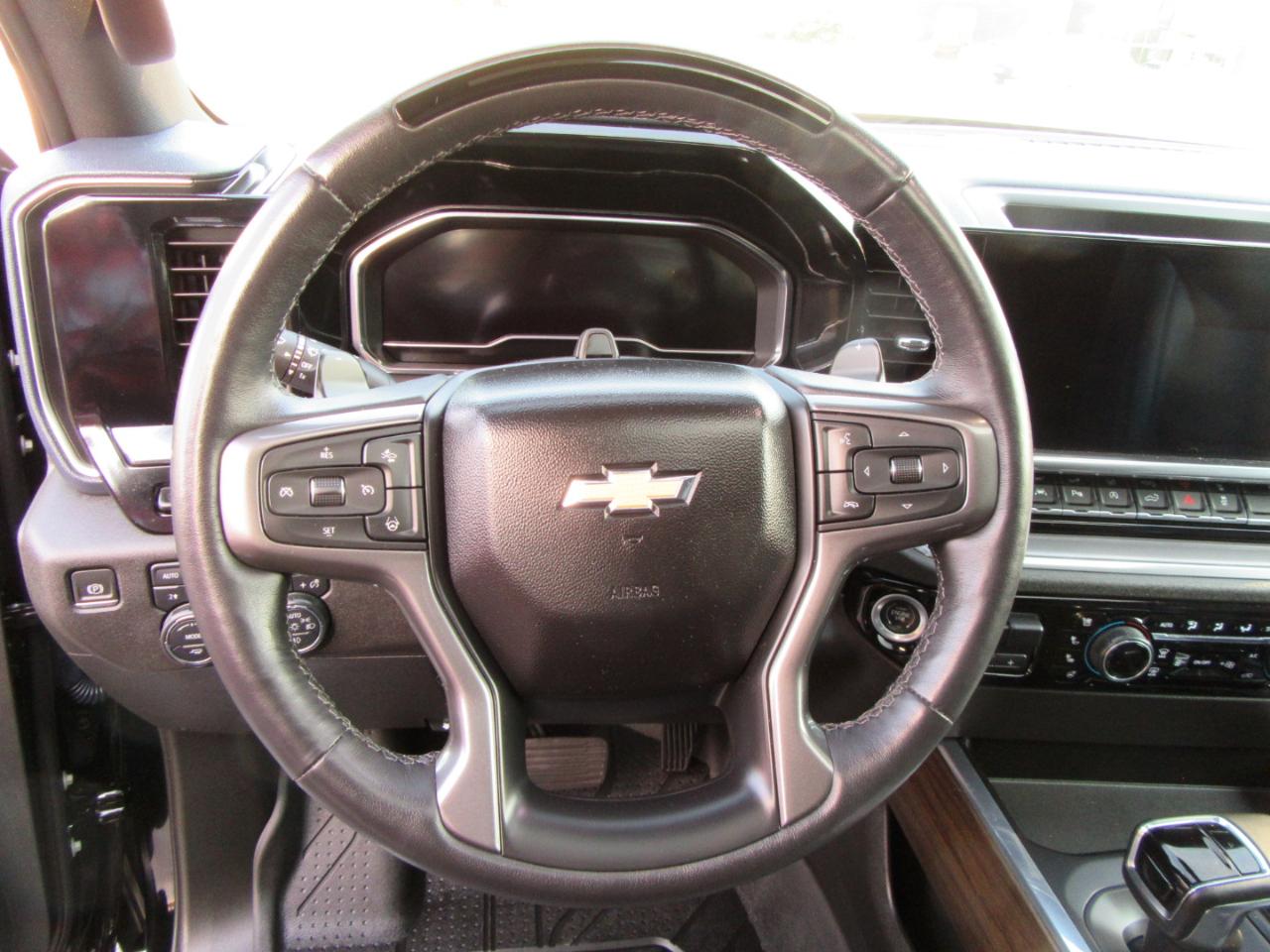 Chevrolet Silverado 1500 High Country Crew Cab 4WD 2024