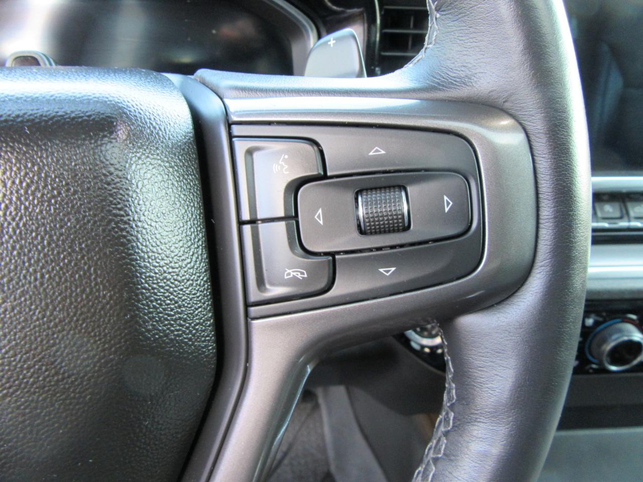 Chevrolet Silverado 1500 High Country Crew Cab 4WD 2024