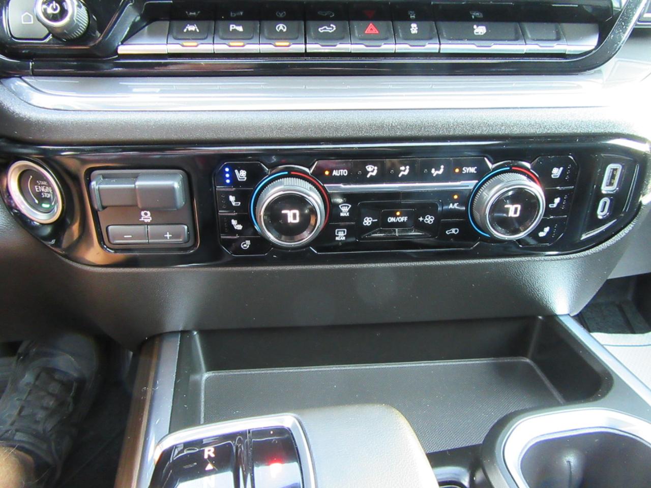 Chevrolet Silverado 1500 High Country Crew Cab 4WD 2024