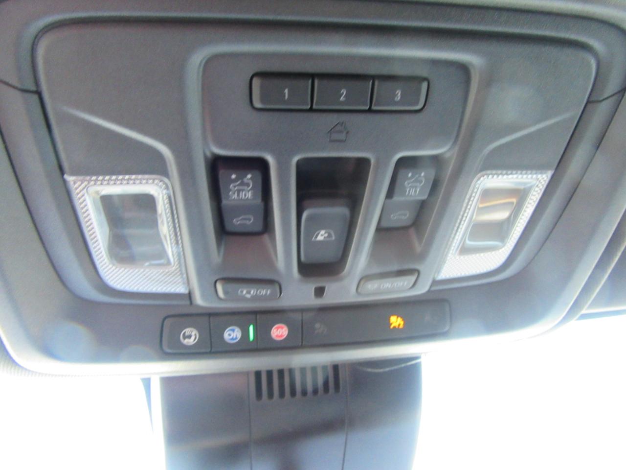 Chevrolet Silverado 1500 High Country Crew Cab 4WD 2024