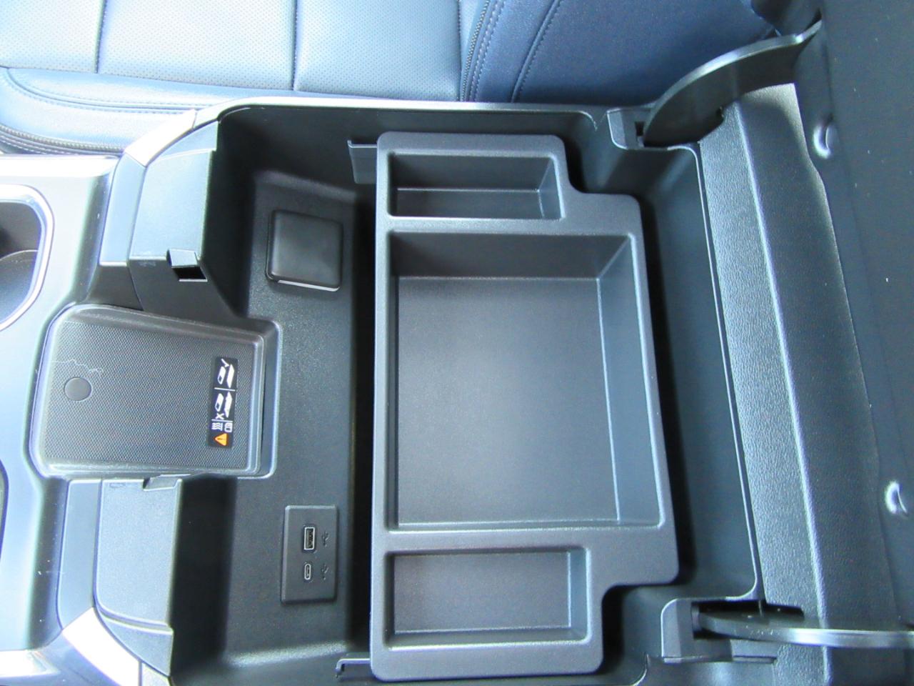 Chevrolet Silverado 1500 High Country Crew Cab 4WD 2024