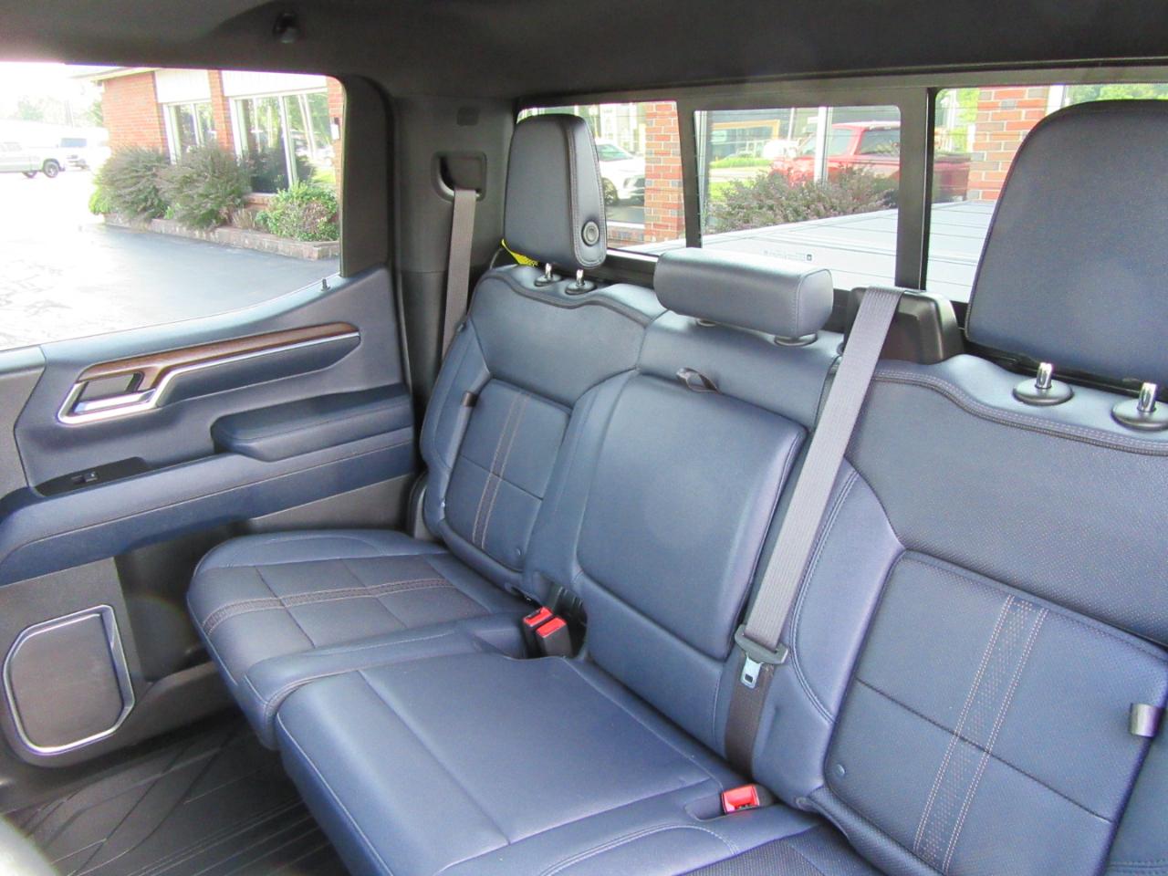 Chevrolet Silverado 1500 High Country Crew Cab 4WD 2024