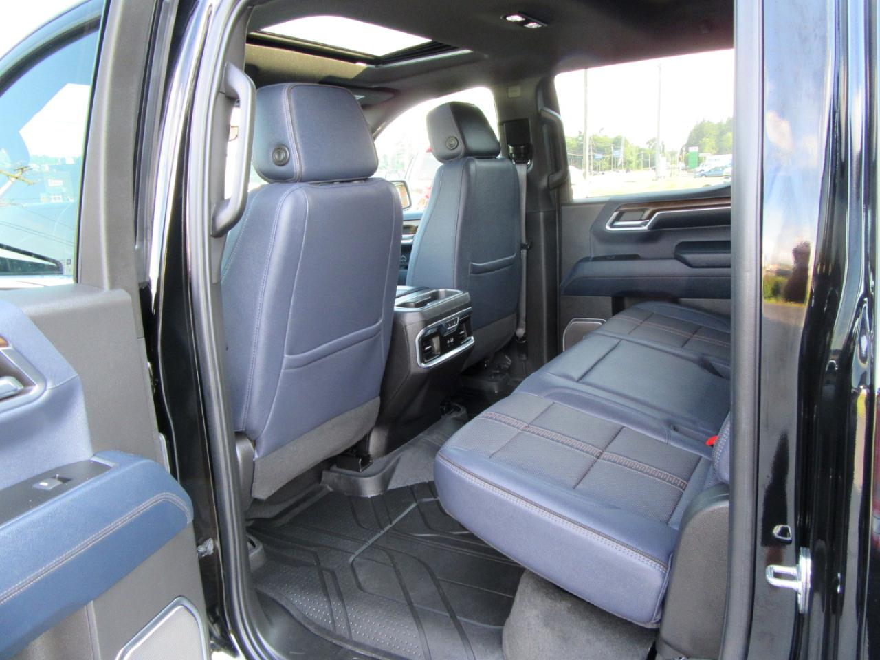 Chevrolet Silverado 1500 High Country Crew Cab 4WD 2024