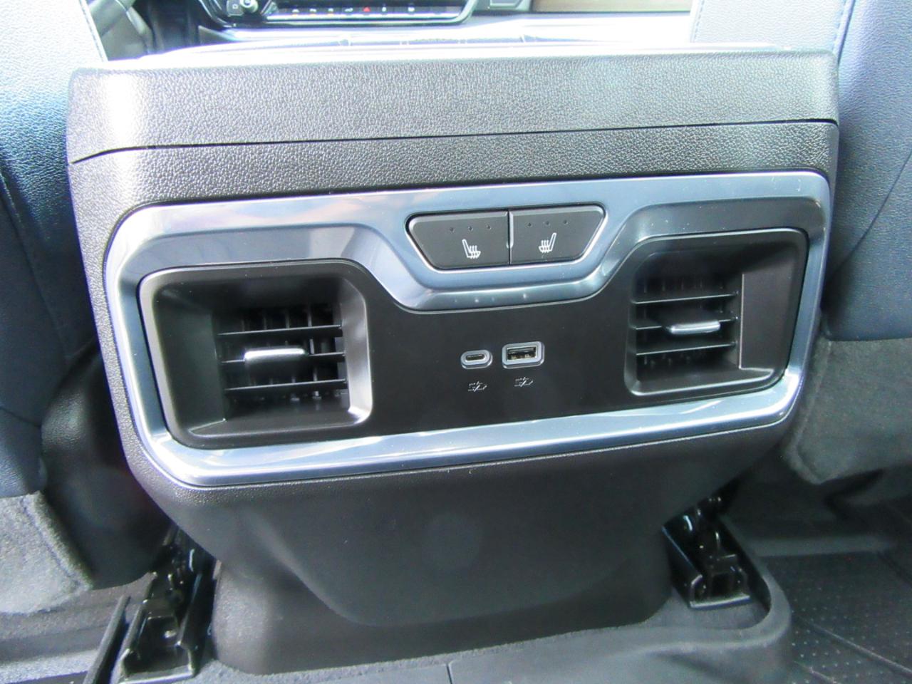 Chevrolet Silverado 1500 High Country Crew Cab 4WD 2024