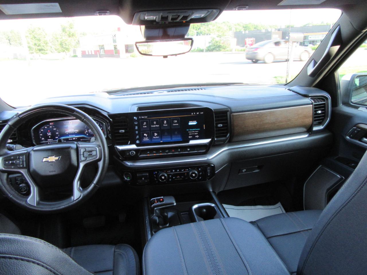 Chevrolet Silverado 1500 High Country Crew Cab 4WD 2024