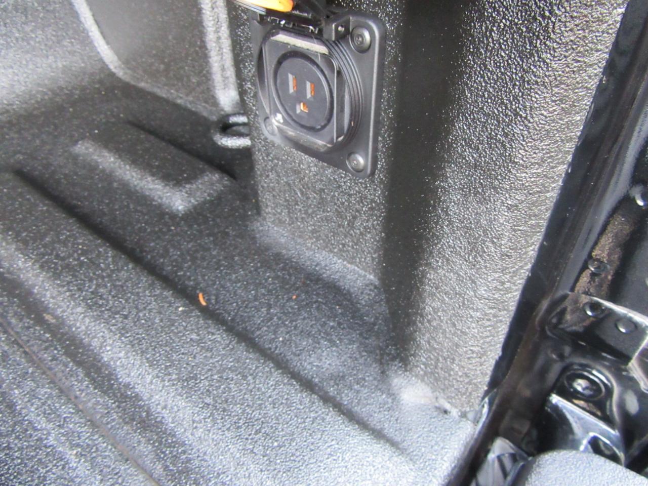 Chevrolet Silverado 1500 High Country Crew Cab 4WD 2024