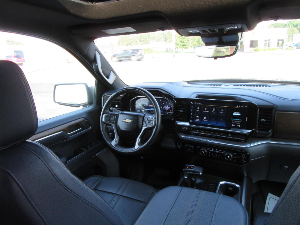 Chevrolet Silverado 1500 High Country Crew Cab 4WD 2024