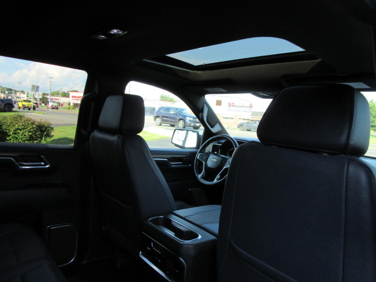 Chevrolet Silverado 1500 High Country Crew Cab 4WD 2024