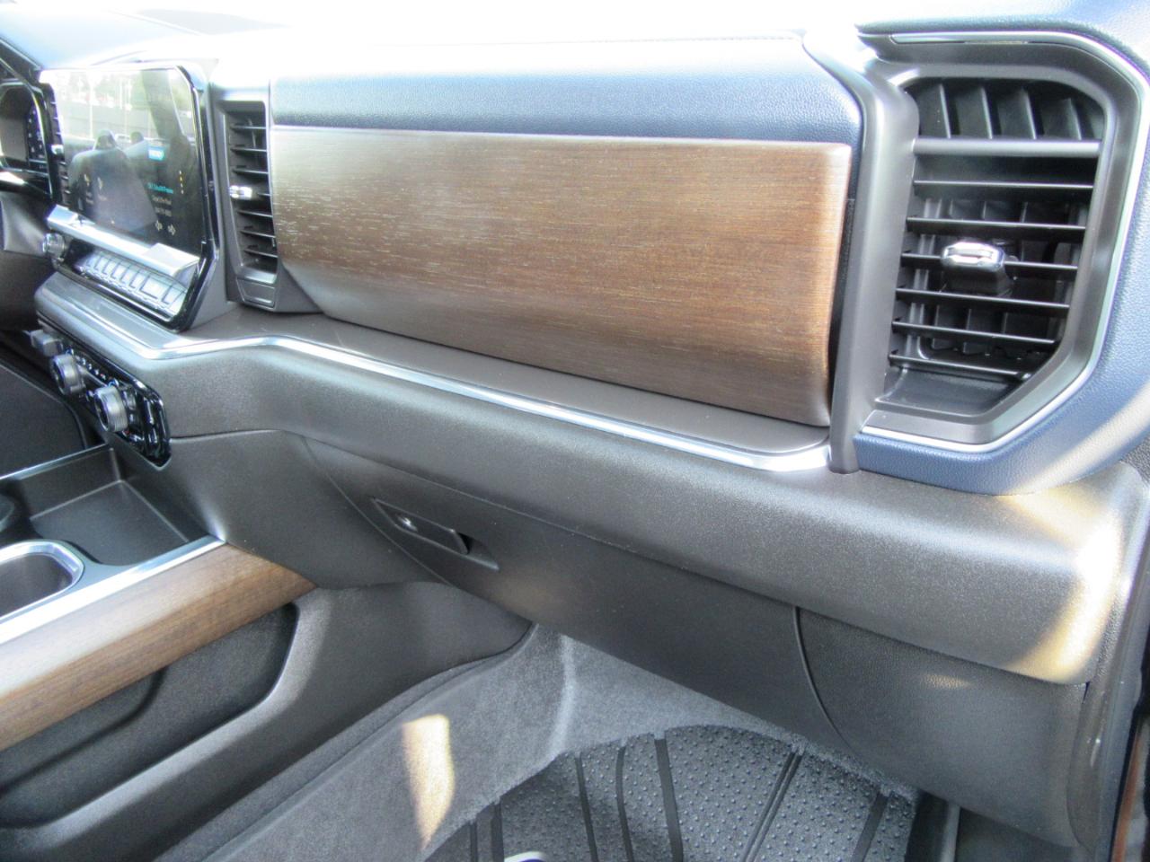 Chevrolet Silverado 1500 High Country Crew Cab 4WD 2024