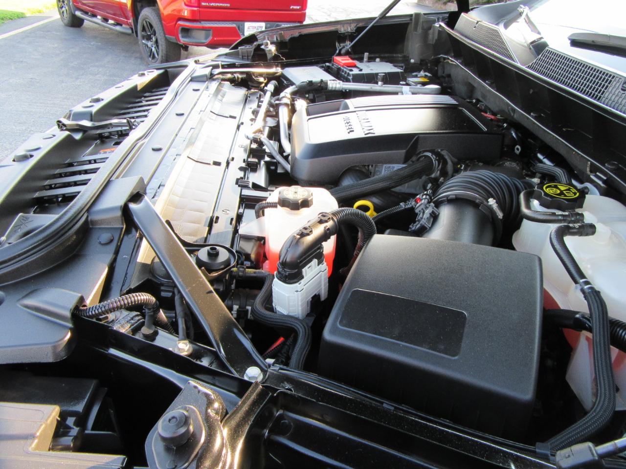 Chevrolet Silverado 1500 High Country Crew Cab 4WD 2024