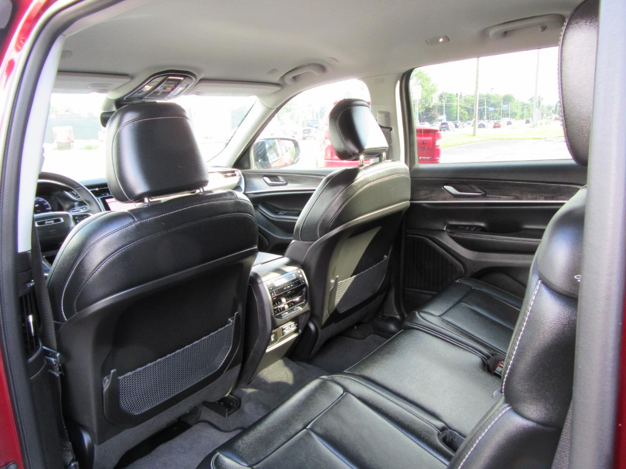 Jeep Grand Cherokee L Limited 4WD 2023