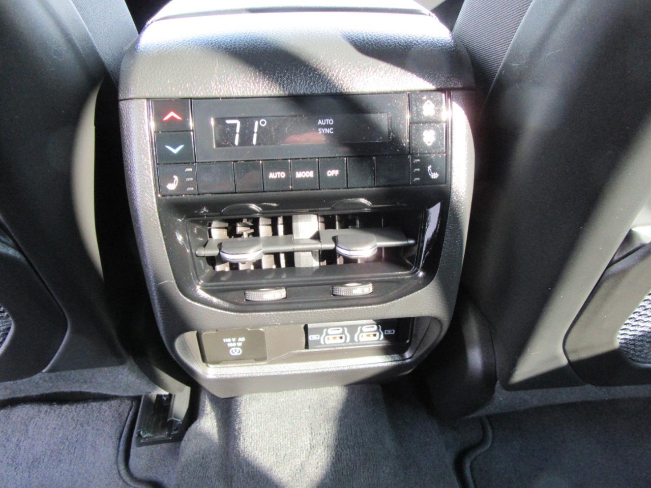 Jeep Grand Cherokee L Limited 4WD 2023