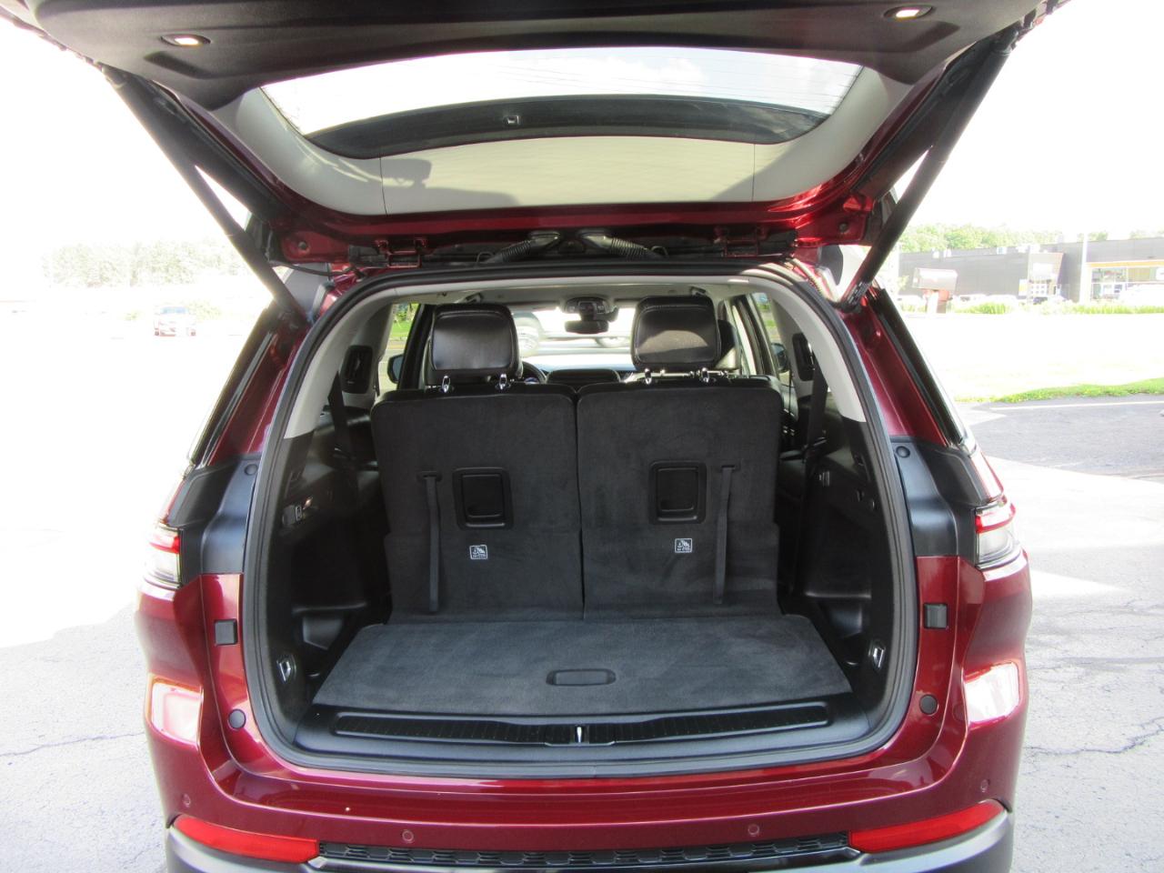 Jeep Grand Cherokee L Limited 4WD 2023
