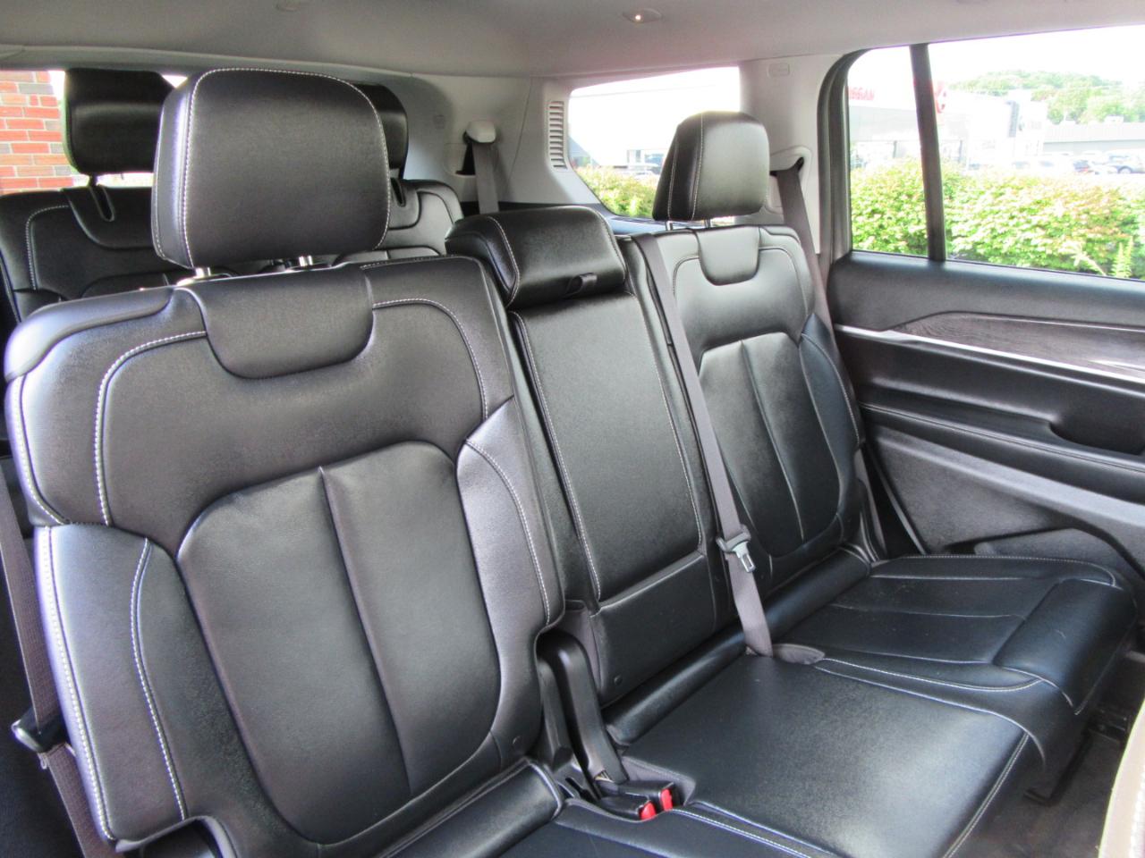 Jeep Grand Cherokee L Limited 4WD 2023