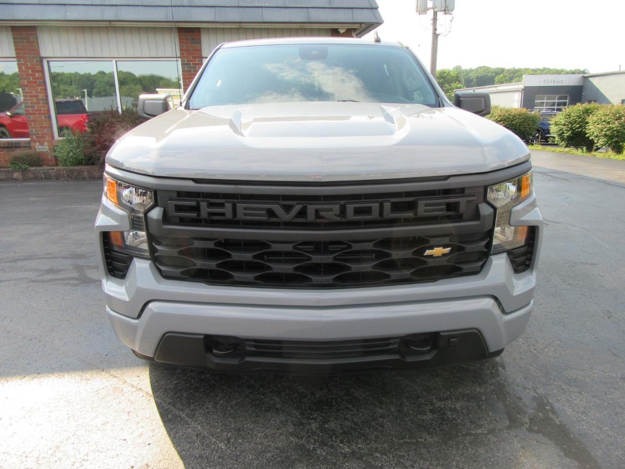 Chevrolet Silverado 1500 Custom Crew Cab 4WD 2024