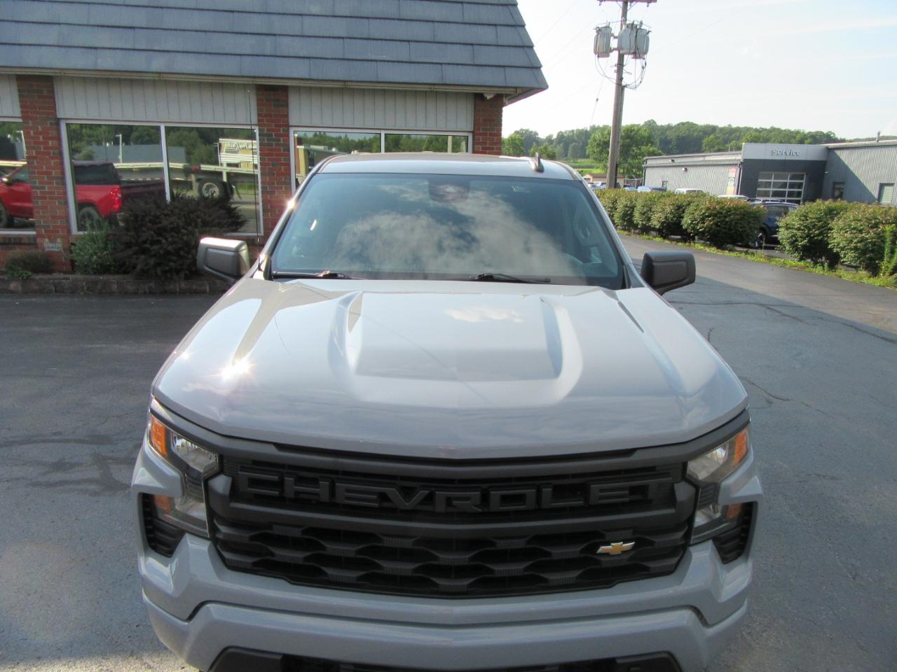 Chevrolet Silverado 1500 Custom Crew Cab 4WD 2024