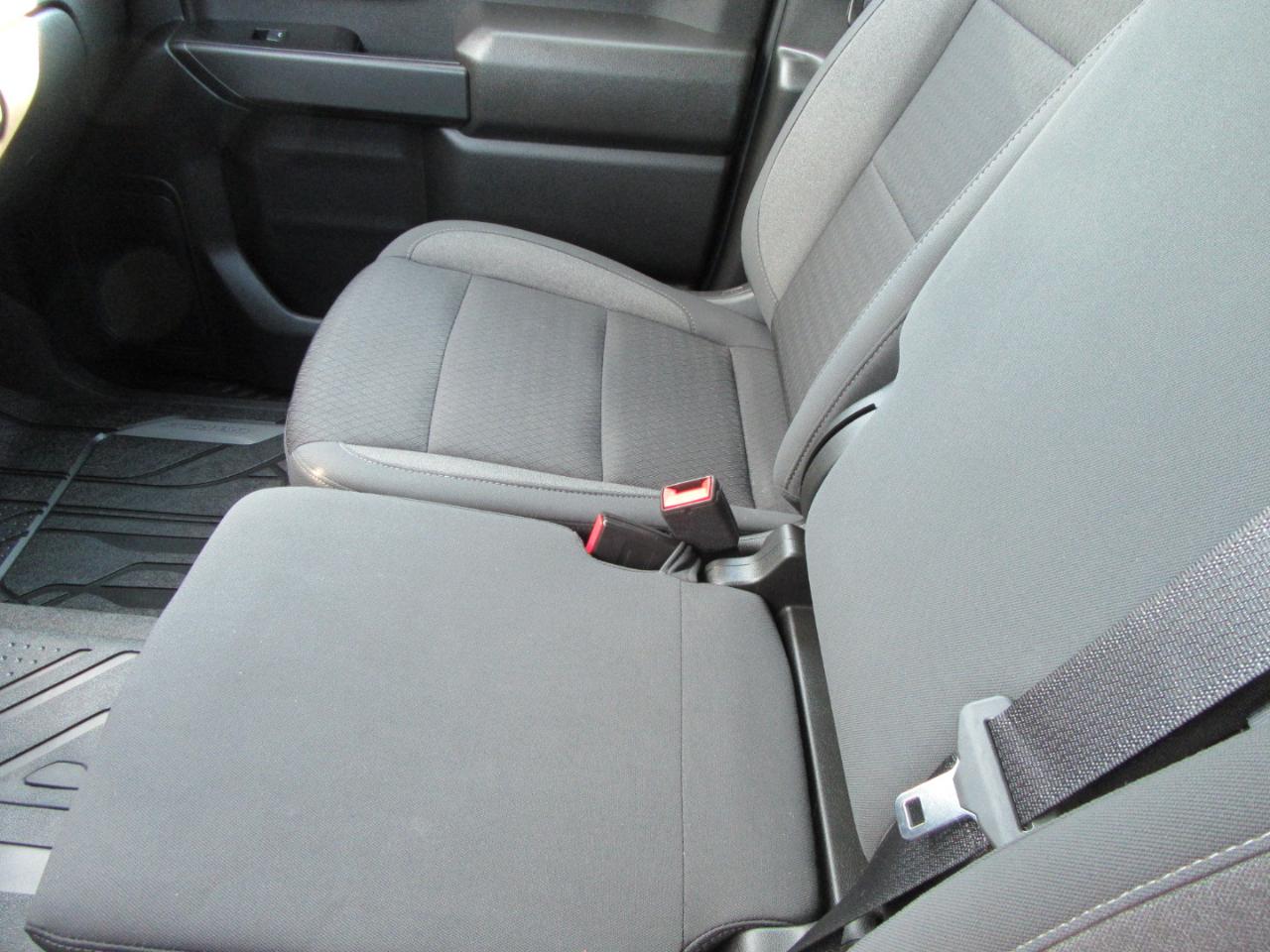 Chevrolet Silverado 1500 Custom Crew Cab 4WD 2024