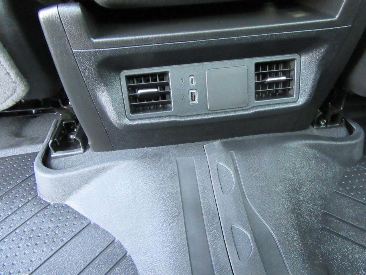 Chevrolet Silverado 1500 Custom Crew Cab 4WD 2024