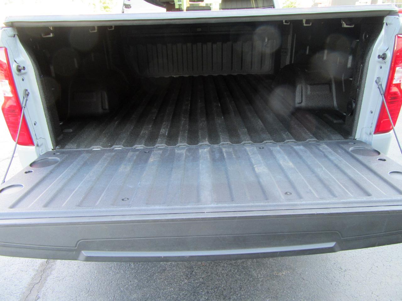 Chevrolet Silverado 1500 Custom Crew Cab 4WD 2024
