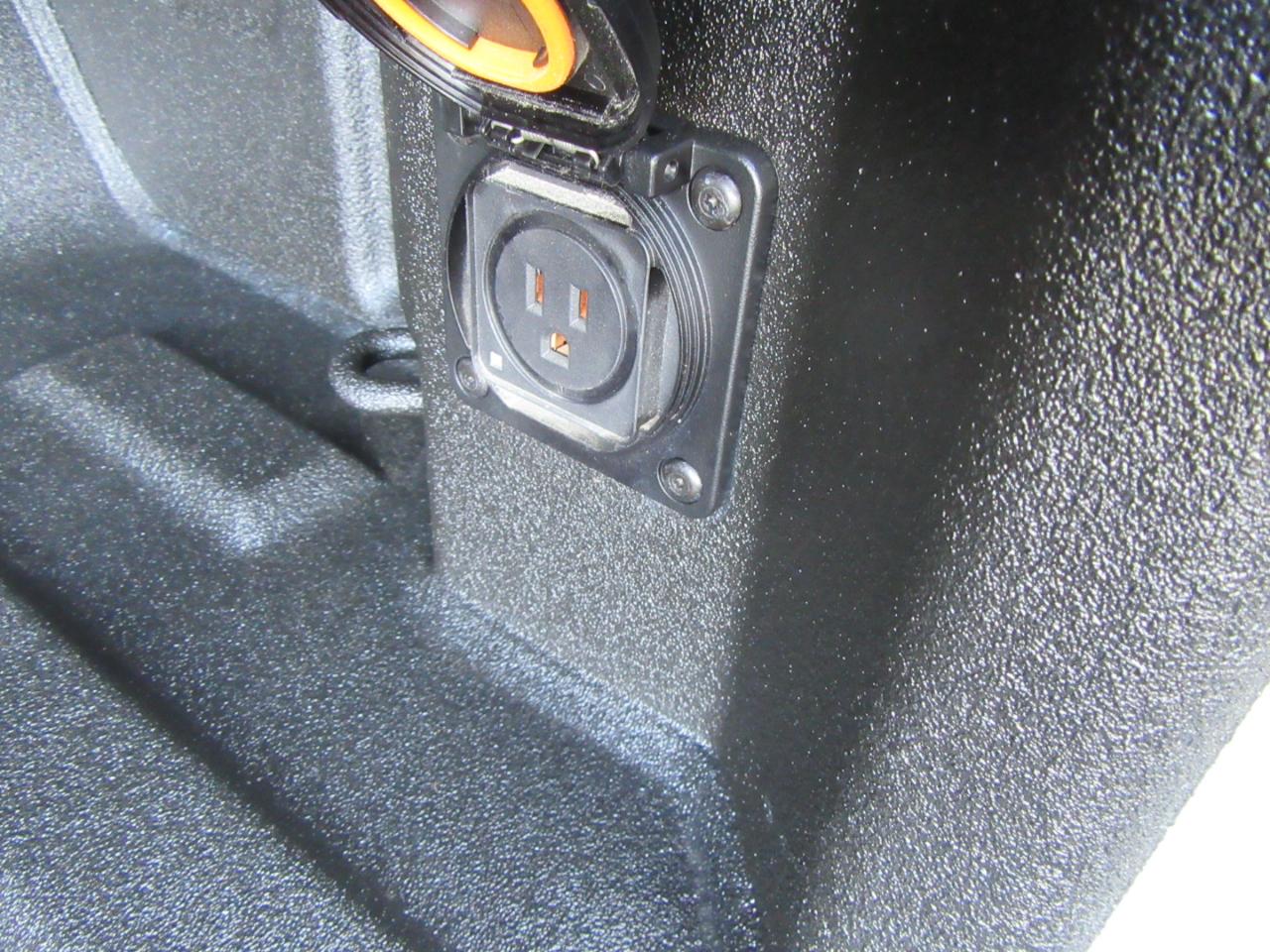 Chevrolet Silverado 1500 Custom Crew Cab 4WD 2024