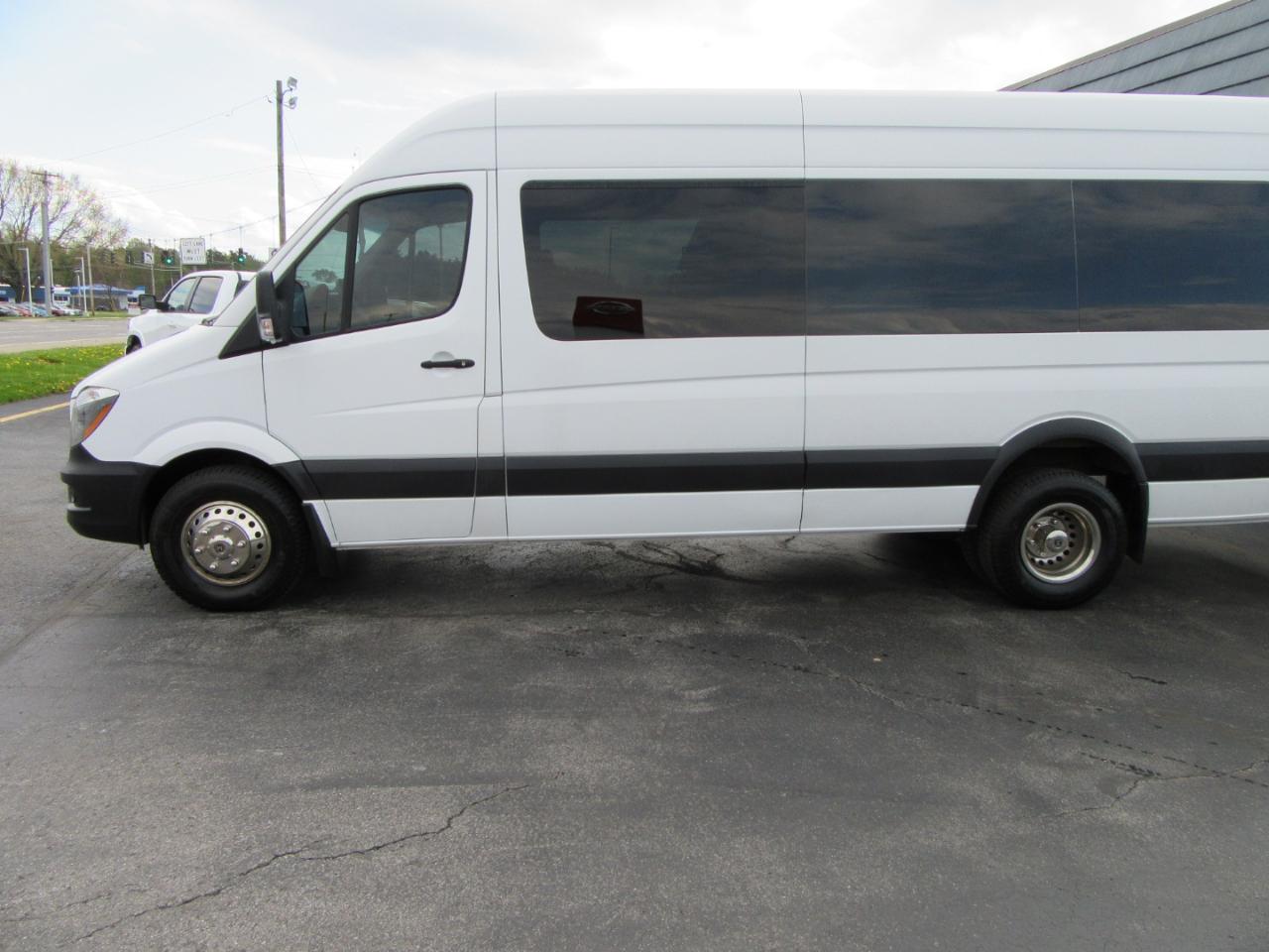 Mercedes-Benz Sprinter 3500 High Roof 170-in. WB EXT 2014