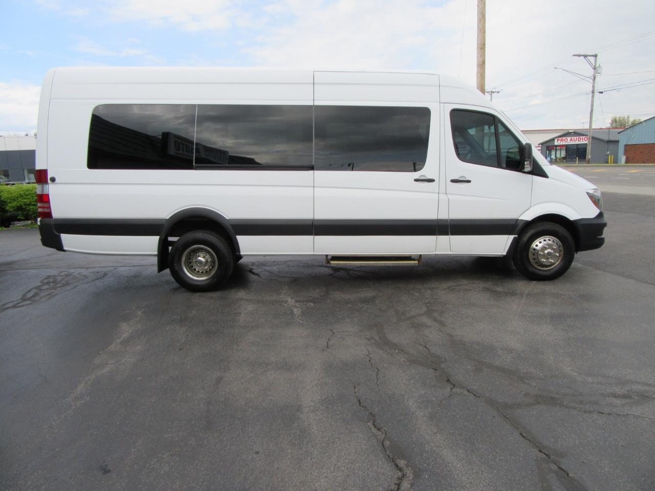 Mercedes-Benz Sprinter 3500 High Roof 170-in. WB EXT 2014