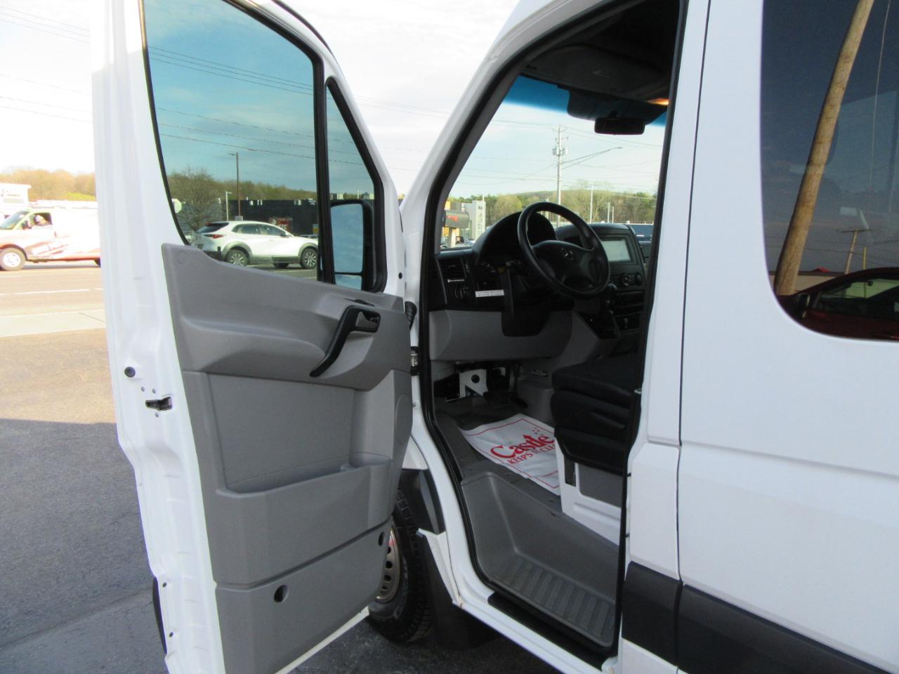 Mercedes-Benz Sprinter 3500 High Roof 170-in. WB EXT 2014
