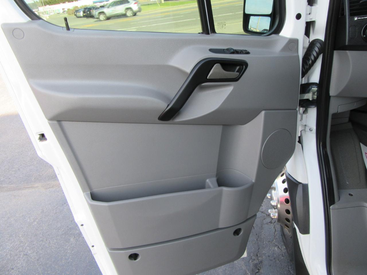 Mercedes-Benz Sprinter 3500 High Roof 170-in. WB EXT 2014