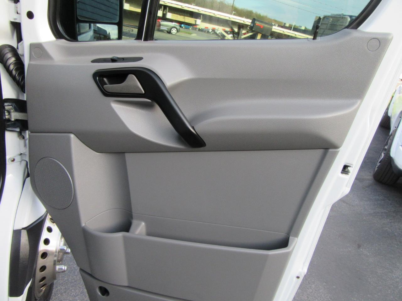 Mercedes-Benz Sprinter 3500 High Roof 170-in. WB EXT 2014