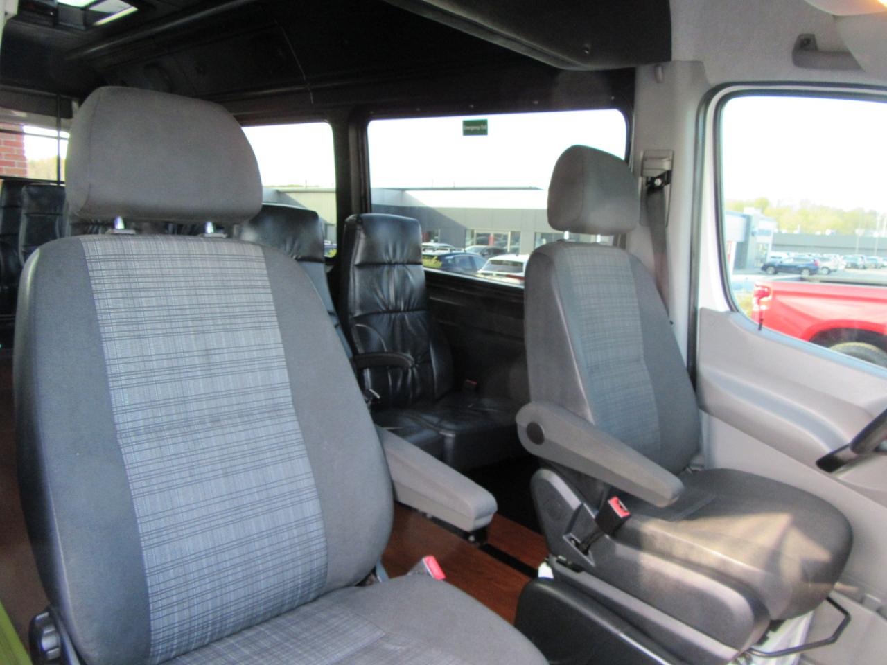 Mercedes-Benz Sprinter 3500 High Roof 170-in. WB EXT 2014
