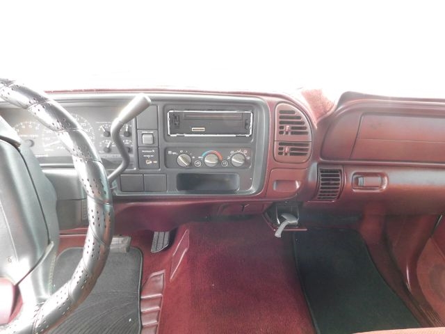 Chevrolet C/K 1500 Ext Cab 141.5" WB 1997