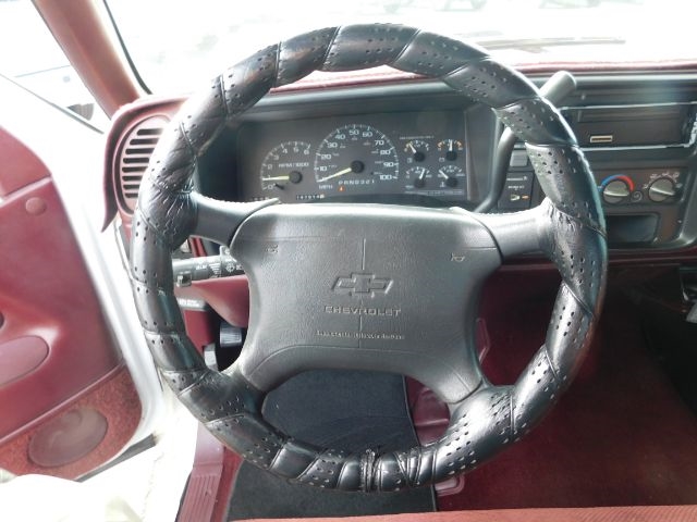 Chevrolet C/K 1500 Ext Cab 141.5" WB 1997