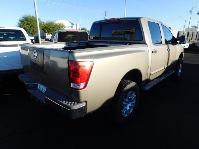 Nissan Titan LE Crew Cab 2WD 2006
