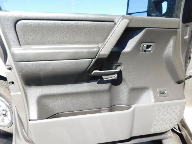 Nissan Titan LE Crew Cab 2WD 2006