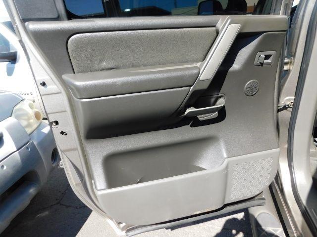 Nissan Titan LE Crew Cab 2WD 2006