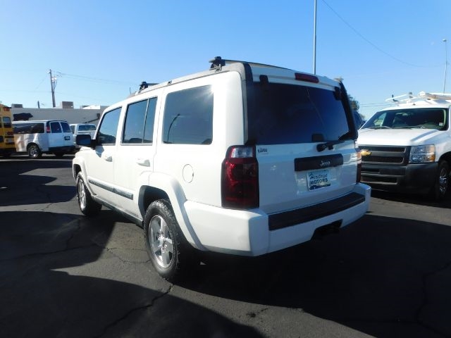 Jeep Commander 2WD 4dr Sport 2007