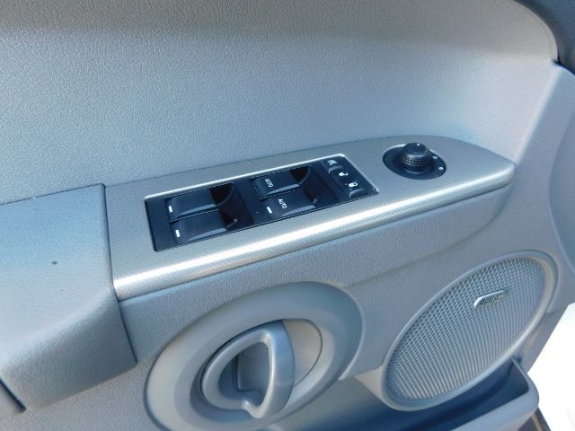 Jeep Commander 2WD 4dr Sport 2007